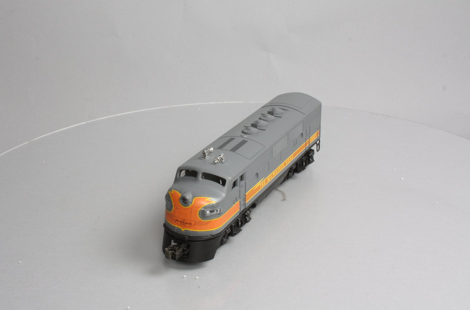 Lionel 6-8557 O Milwaukee Road F3 A Non-Powered Diesel Locomotive #8557 LN/Box