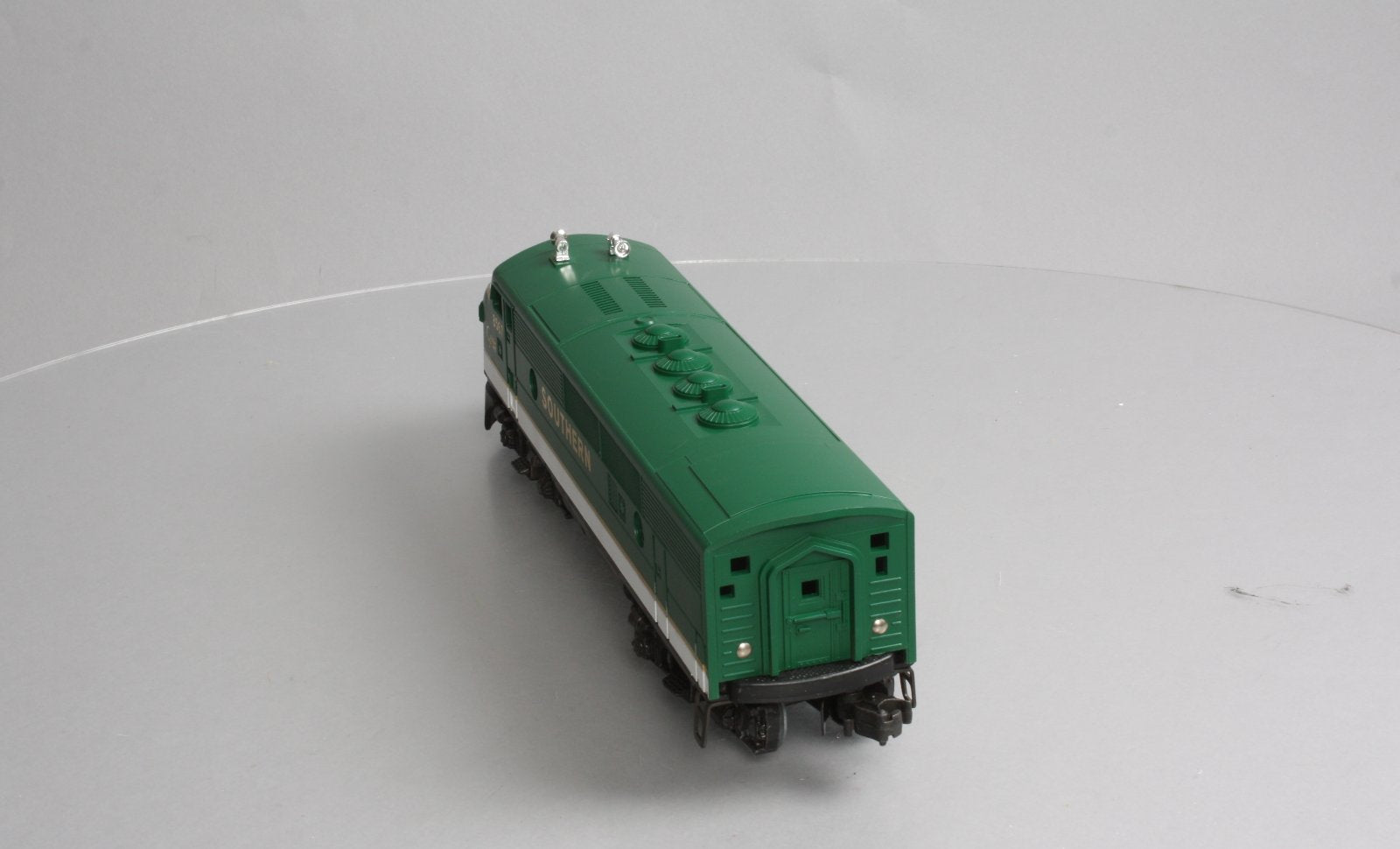 Lionel 6-8567 O Gauge Southern F3 A Non-Powered Diesel Locomotive EX/Box