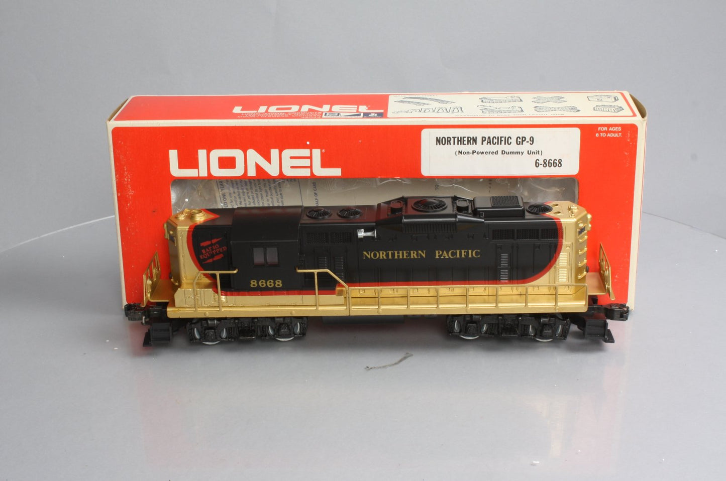 Lionel 6-8668 O Gauge Northern Pacific GP-9 Non-Powered Diesel Locomotive LN/Box