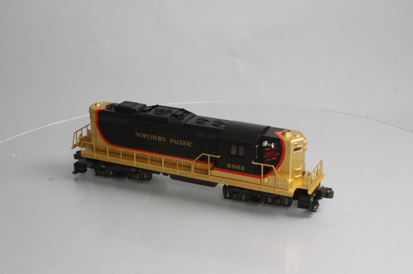 Lionel 6-8668 O Gauge Northern Pacific GP-9 Non-Powered Diesel Locomotive LN/Box