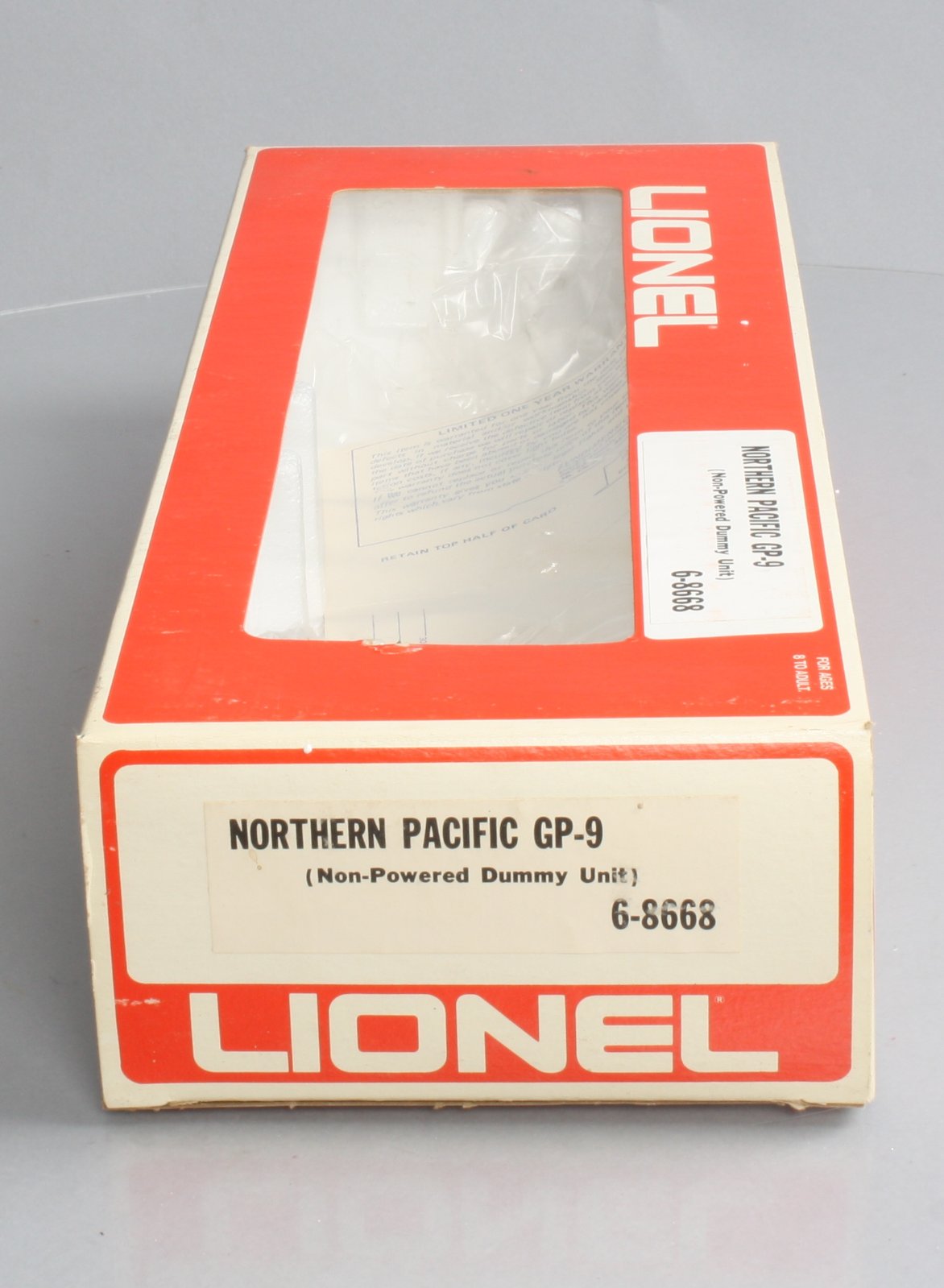 Lionel 6-8668 O Gauge Northern Pacific GP-9 Non-Powered Diesel Locomotive LN/Box
