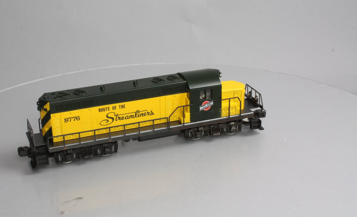 Lionel 6-8776 O Chicago & Northwestern GP20 Powered Diesel Locomotive EX/Box
