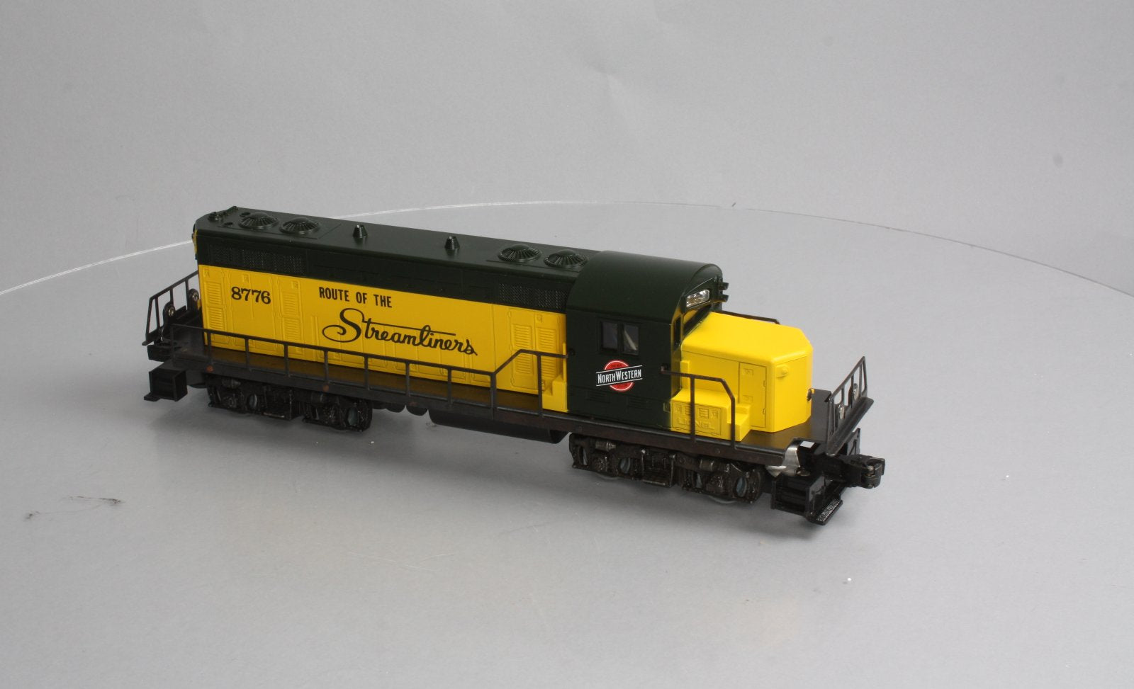 Lionel 6-8776 O Chicago & Northwestern GP20 Powered Diesel Locomotive EX/Box