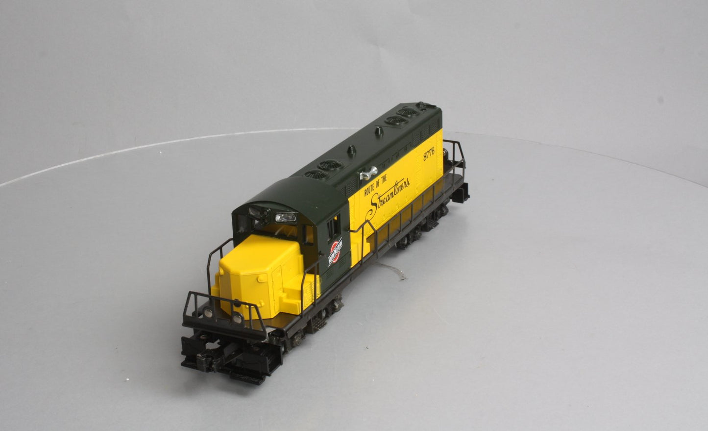 Lionel 6-8776 O Chicago & Northwestern GP20 Powered Diesel Locomotive EX/Box