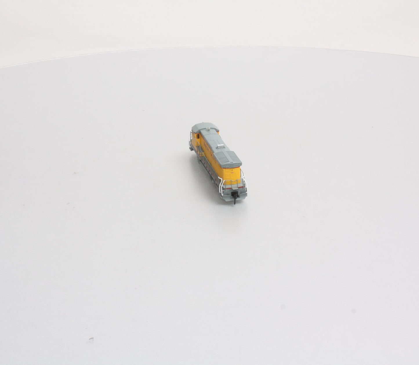 Atlas 49728 N Scale Union Pacific B23-7 Diesel Locomotive #137