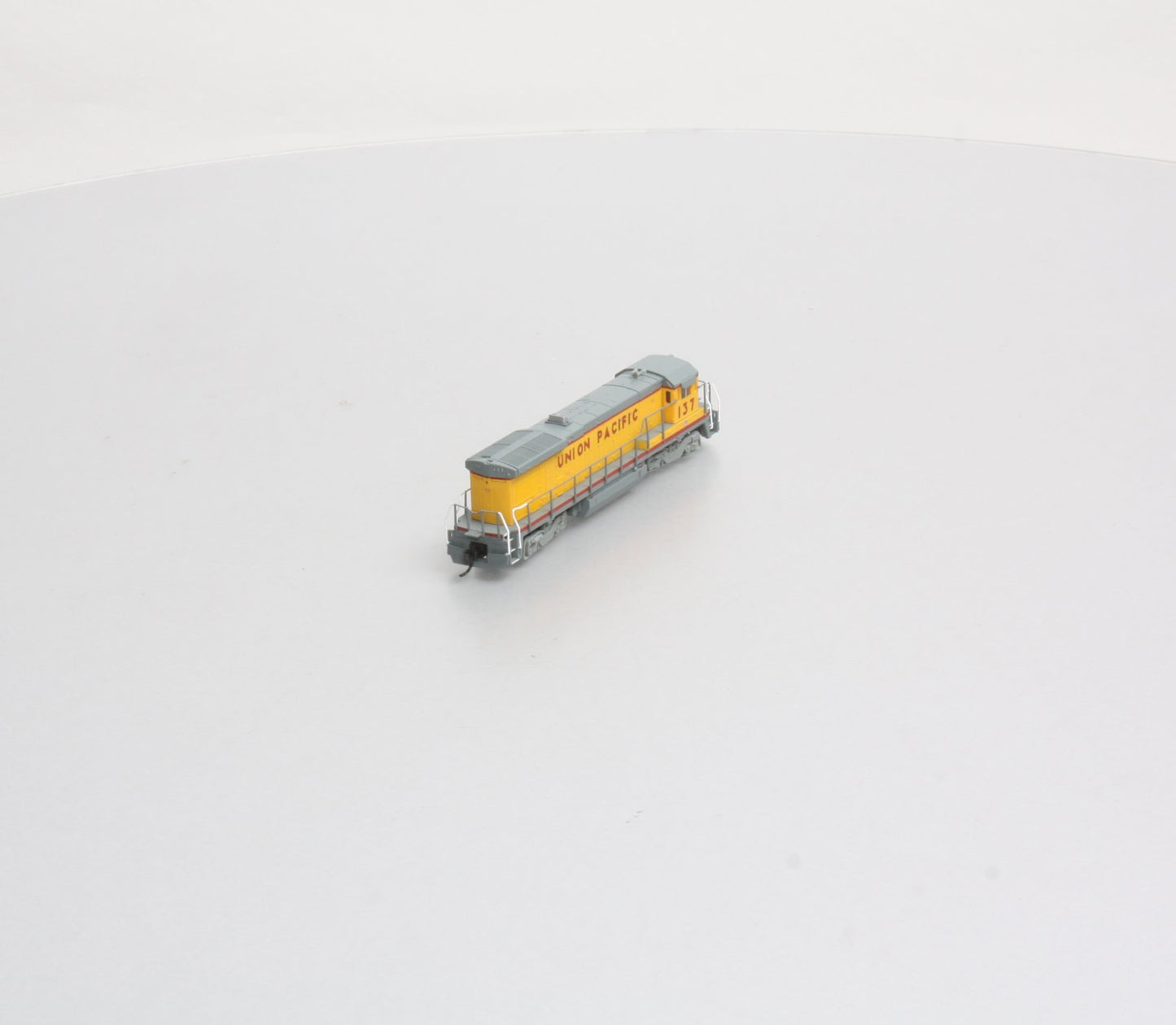 Atlas 49728 N Scale Union Pacific B23-7 Diesel Locomotive #137