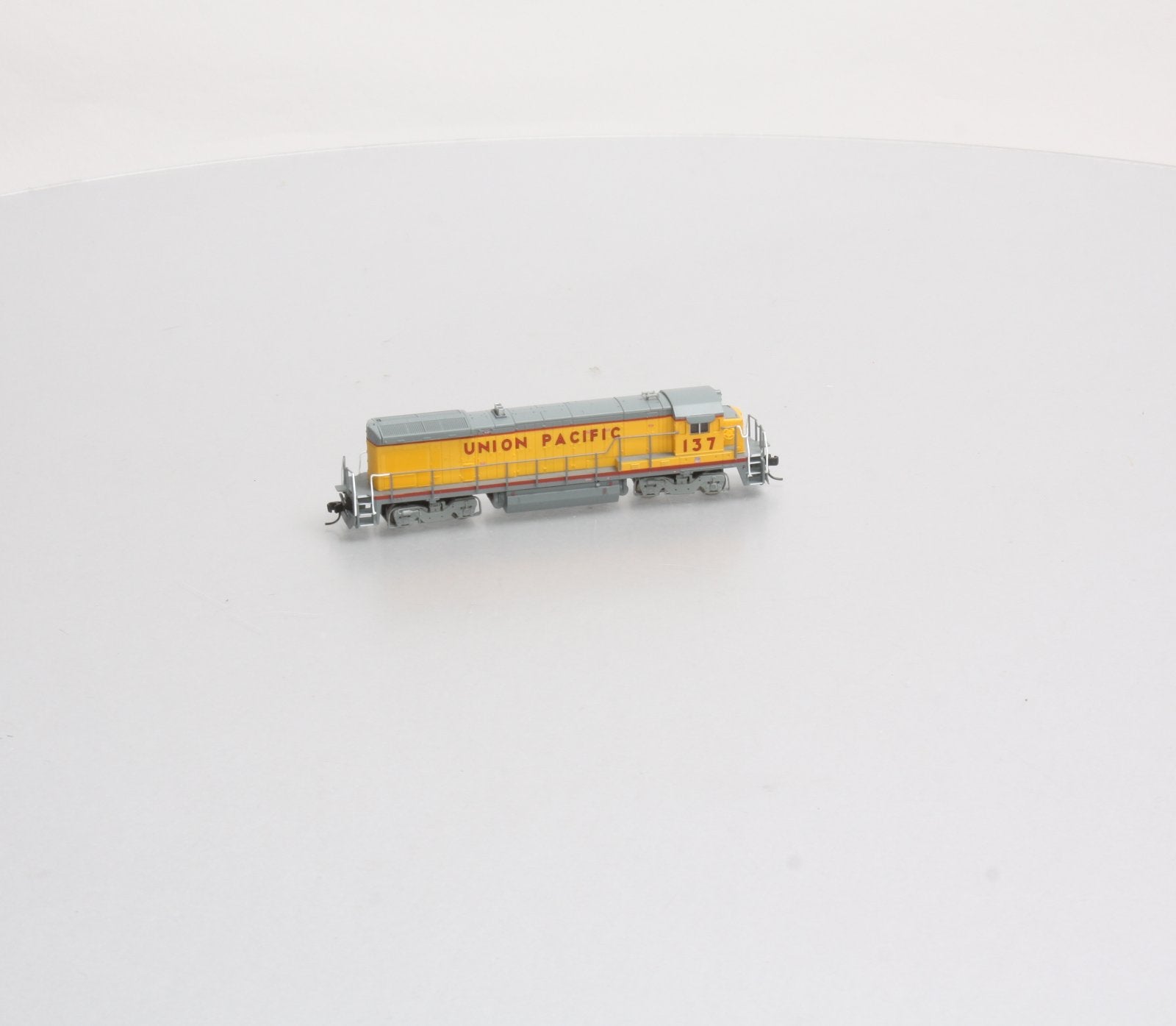 Atlas 49728 N Scale Union Pacific B23-7 Diesel Locomotive #137