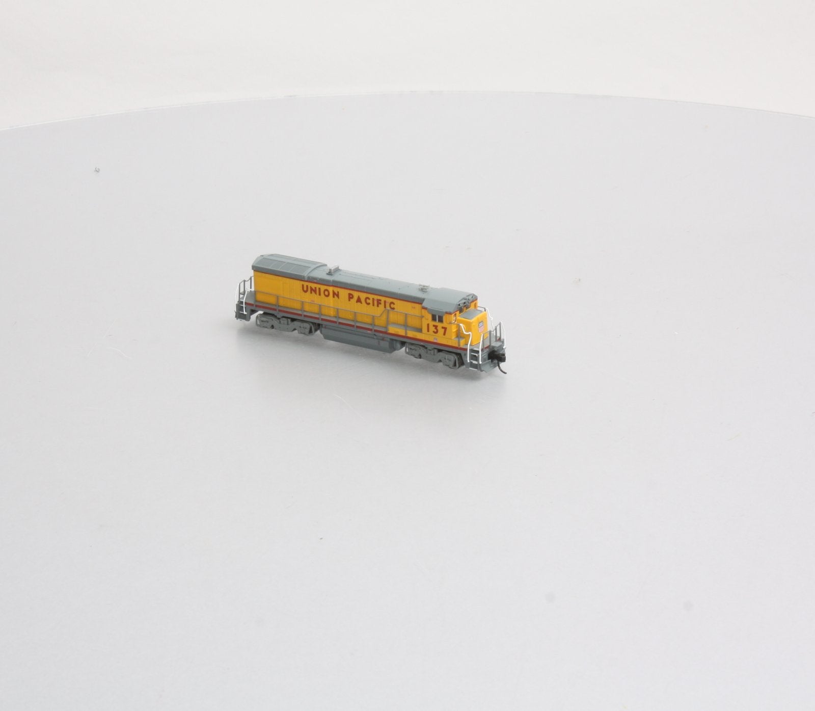 Atlas 49728 N Scale Union Pacific B23-7 Diesel Locomotive #137