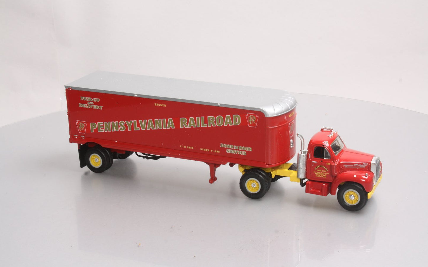 First Gear 19-1435 1:34 Diecast PRR 1960 Mack Model B-61 Tractor Trailer