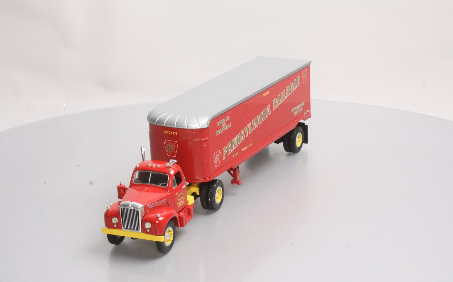 First Gear 19-1435 1:34 Diecast PRR 1960 Mack Model B-61 Tractor Trailer