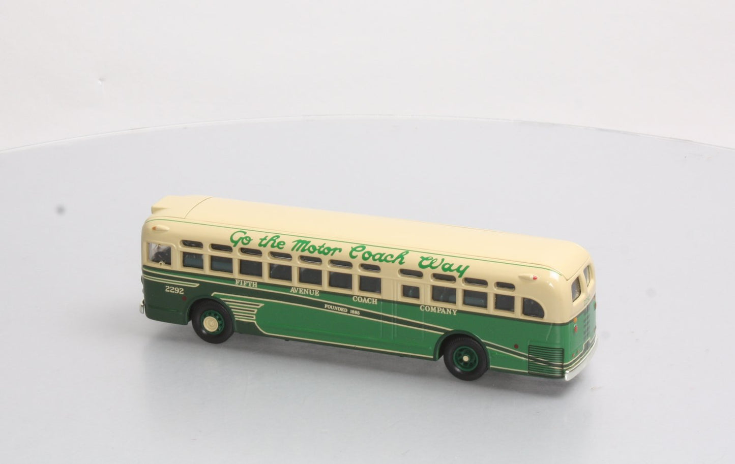 Corgi 98604 1:50 Fifth Avenue Coach Co. GM 4507 Bus # 2292