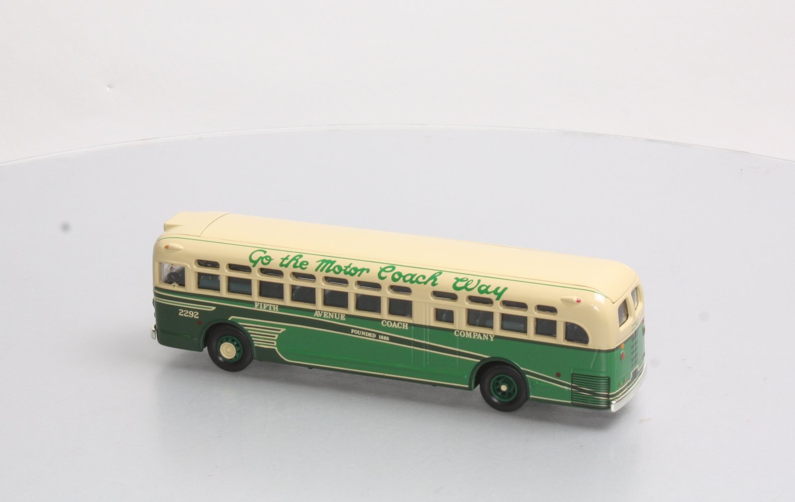 Corgi 98604 1:50 Fifth Avenue Coach Co. GM 4507 Bus # 2292