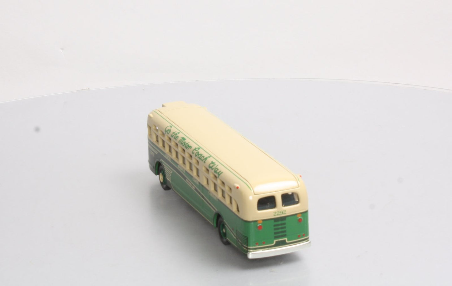 Corgi 98604 1:50 Fifth Avenue Coach Co. GM 4507 Bus # 2292