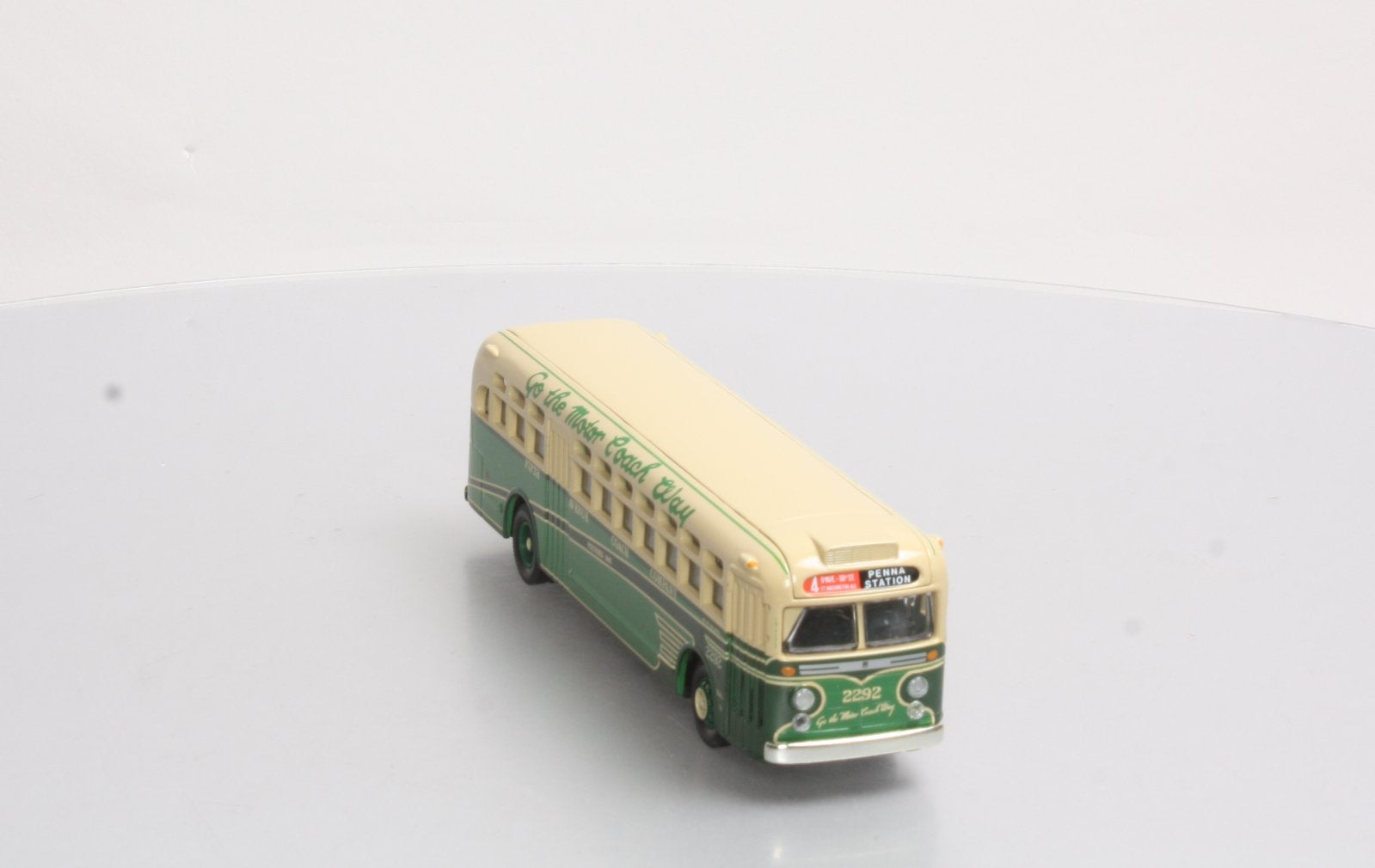 Corgi 98604 1:50 Fifth Avenue Coach Co. GM 4507 Bus # 2292