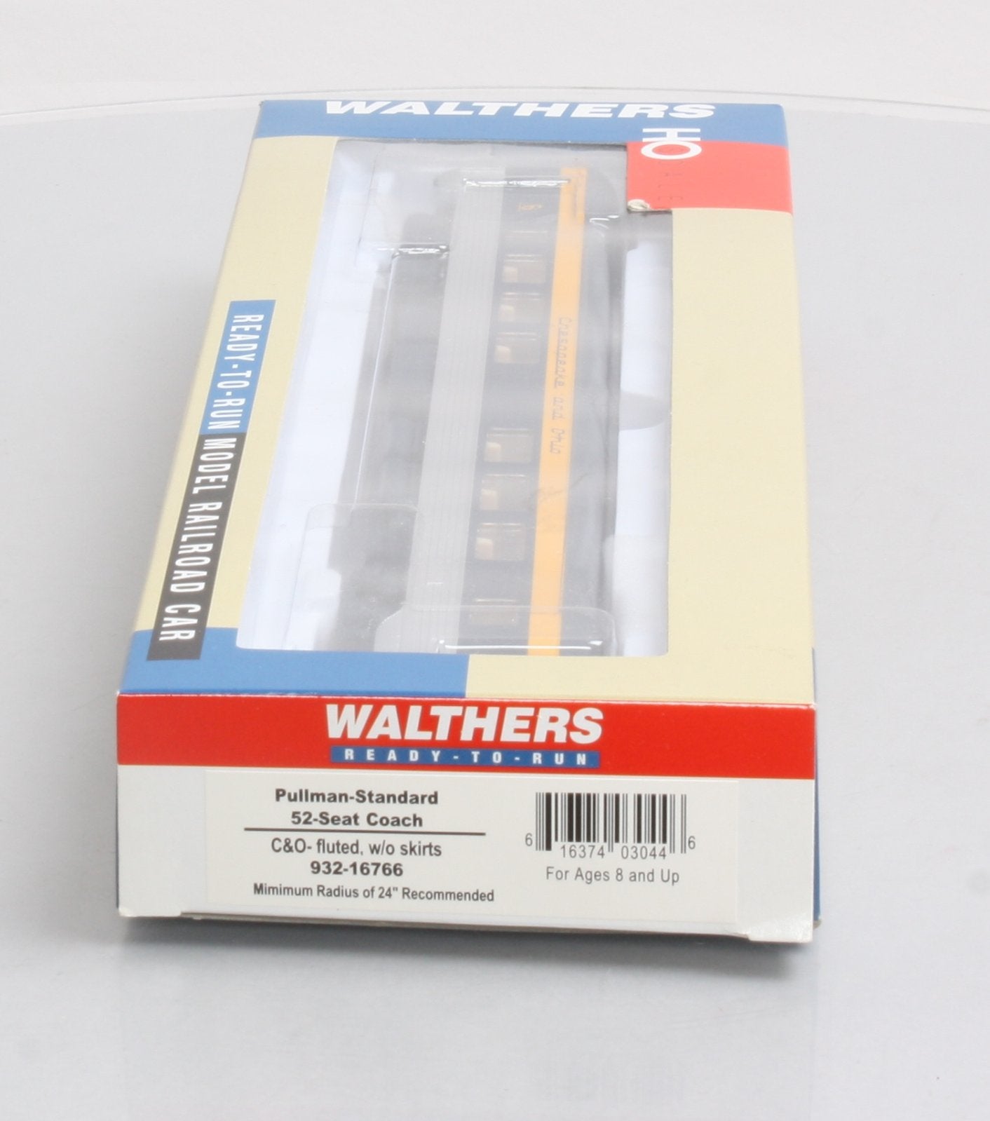 Walthers 932-16766 Chesapeake & Ohio Pullman-Standard 52-Seat Passenger Coach