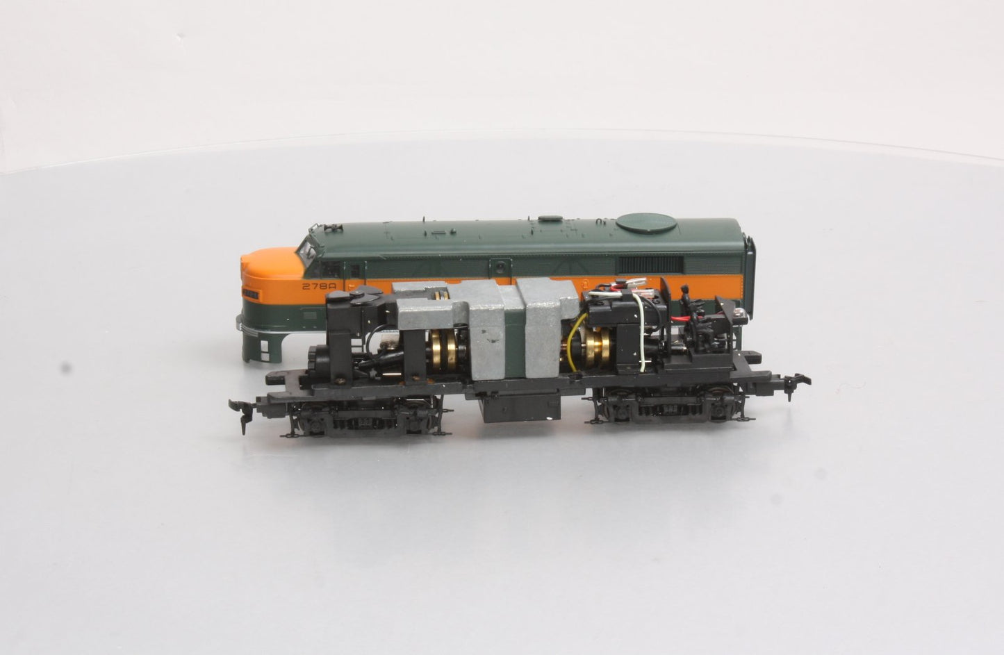 Proto 2000 8359 HO Scale Great Northern FA2 Diesel Locomotive #278A