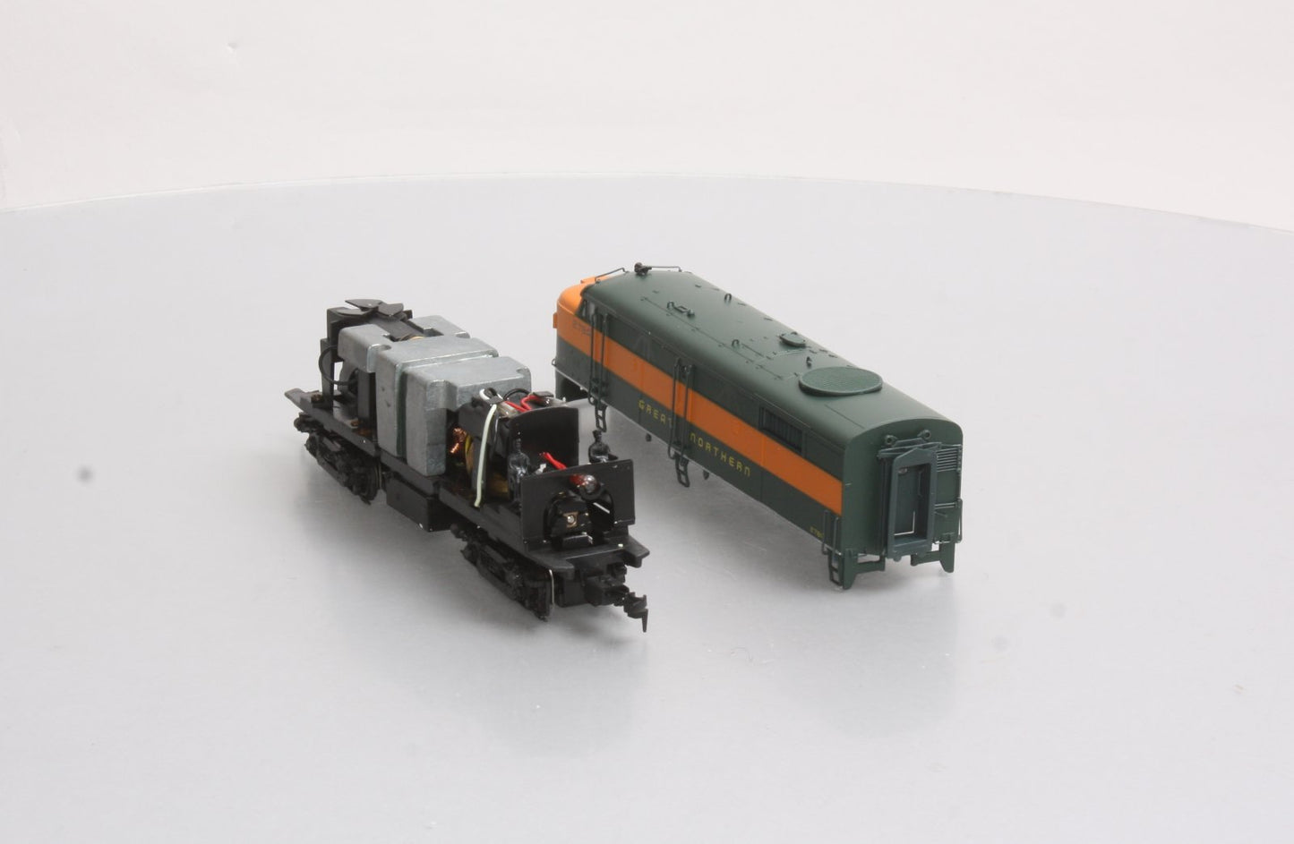 Proto 2000 8359 HO Scale Great Northern FA2 Diesel Locomotive #278A