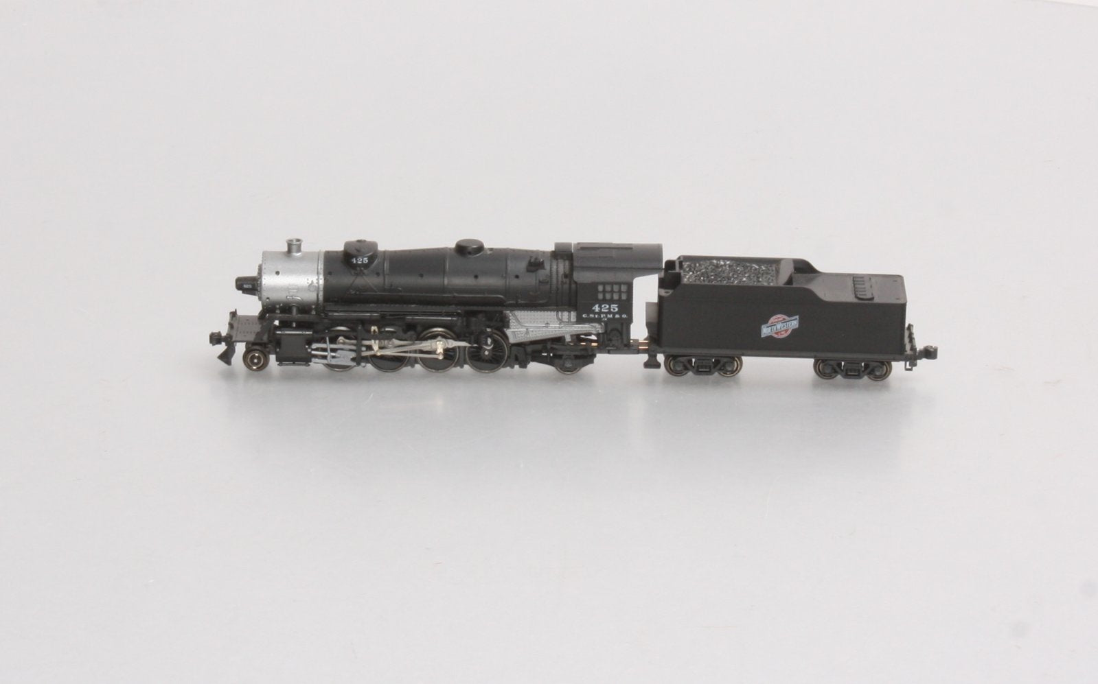 Kato 126-0203 Chicago & North Western 2-8-2 USRA Heavy Mikado Steam w/Tender LN/Box
