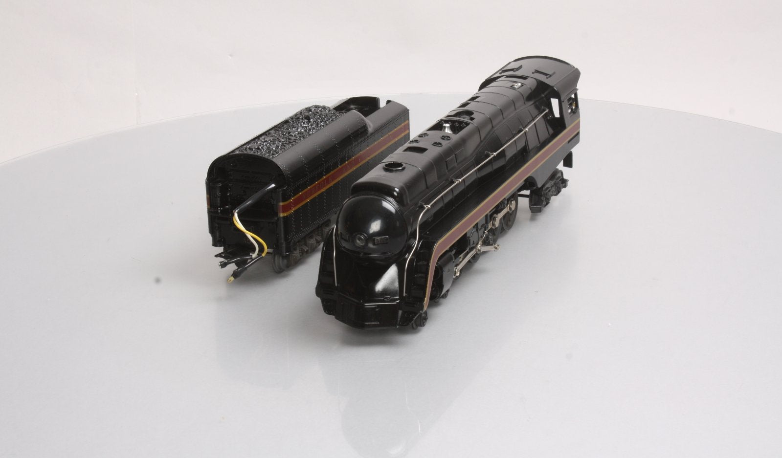 Lionel 6-8100 O Gauge Norfolk & Western 4-8-4 Steam Locomotive & Tender #611 EX/Box