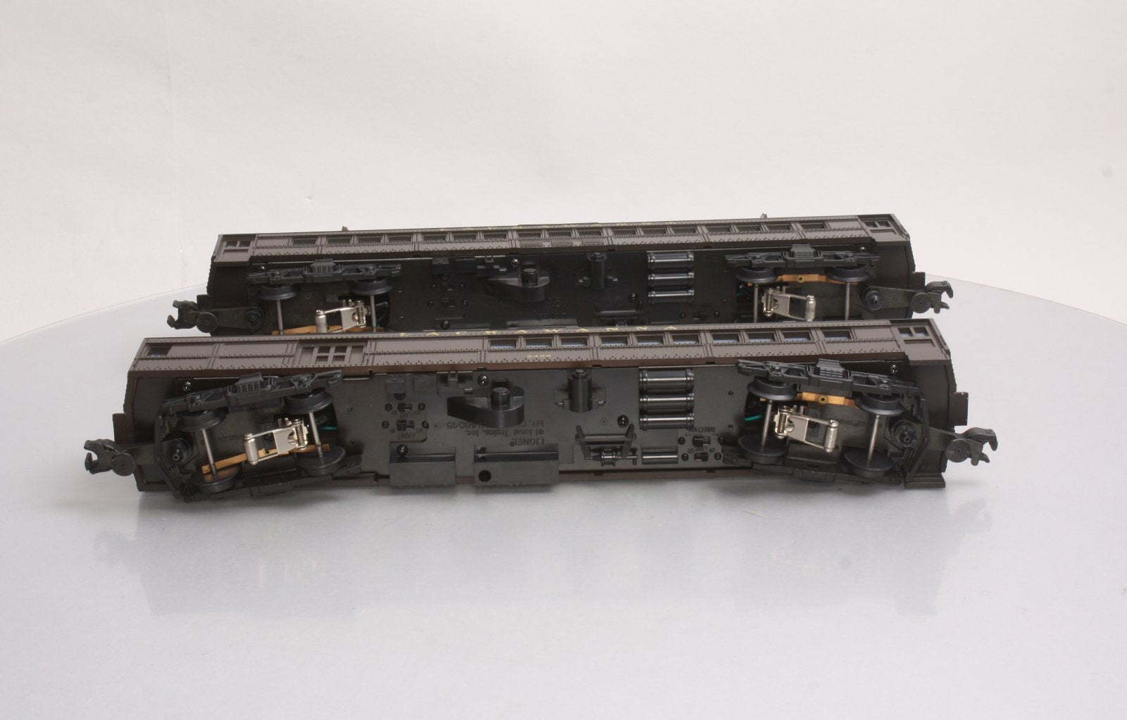 Lionel 6-18305 O Gauge Lackawanna Non-Powered Multiple-Unit Commuter Car Set LN/Box