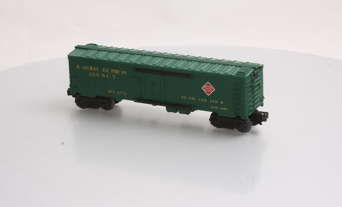 Lionel 6-6572 O-Gauge REA Refrigerator Car #6572 (Reproduction) LN/Box