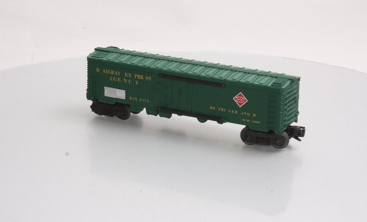 Lionel 6-6572 O-Gauge REA Refrigerator Car #6572 (Reproduction) LN/Box