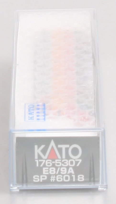 Kato 176-5307 N Scale Southern Pacific E8/9A Diesel Locomotive #6018