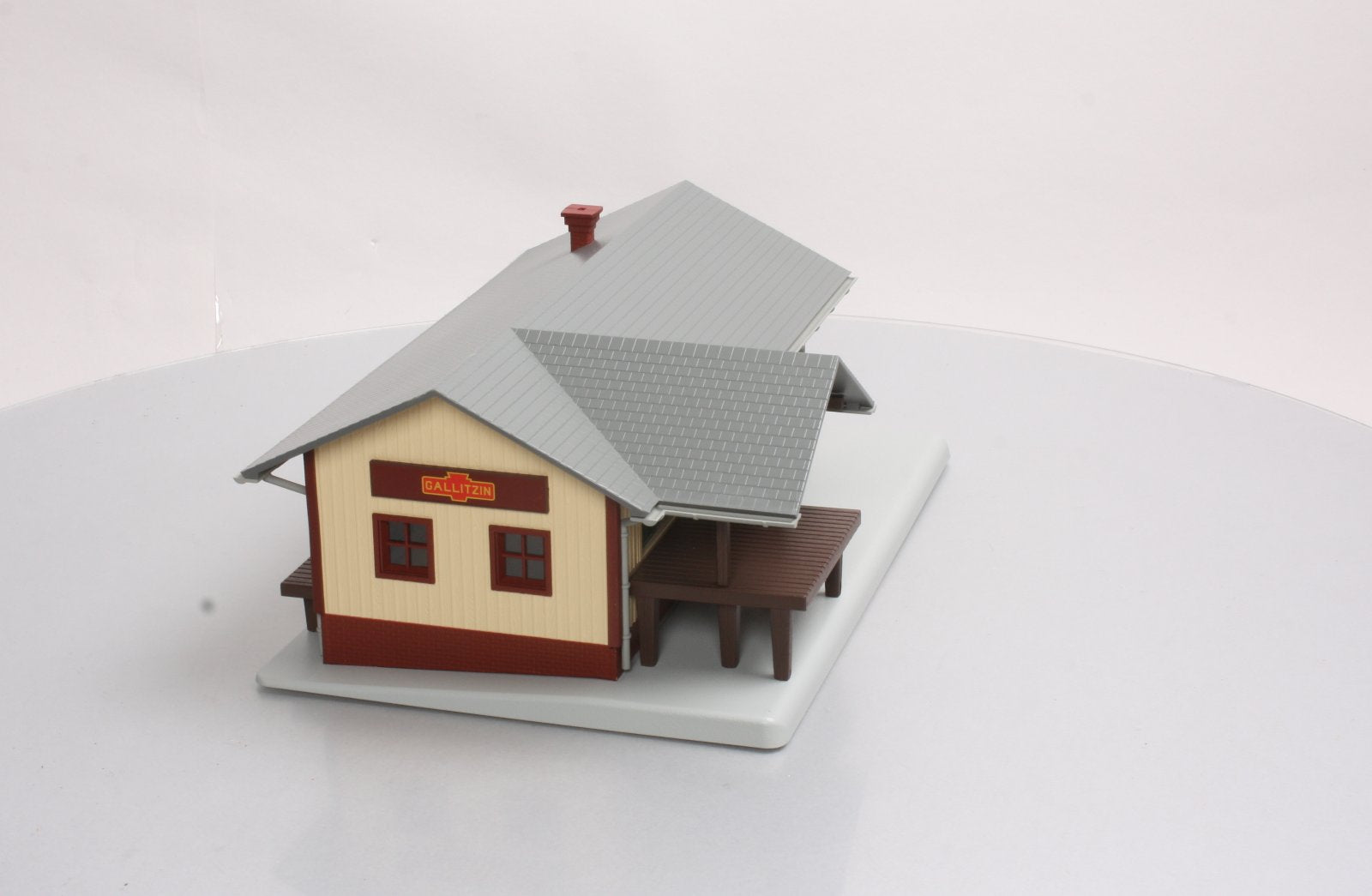 MTH 30-90143 Pennsylvania Train Depot EX/Box
