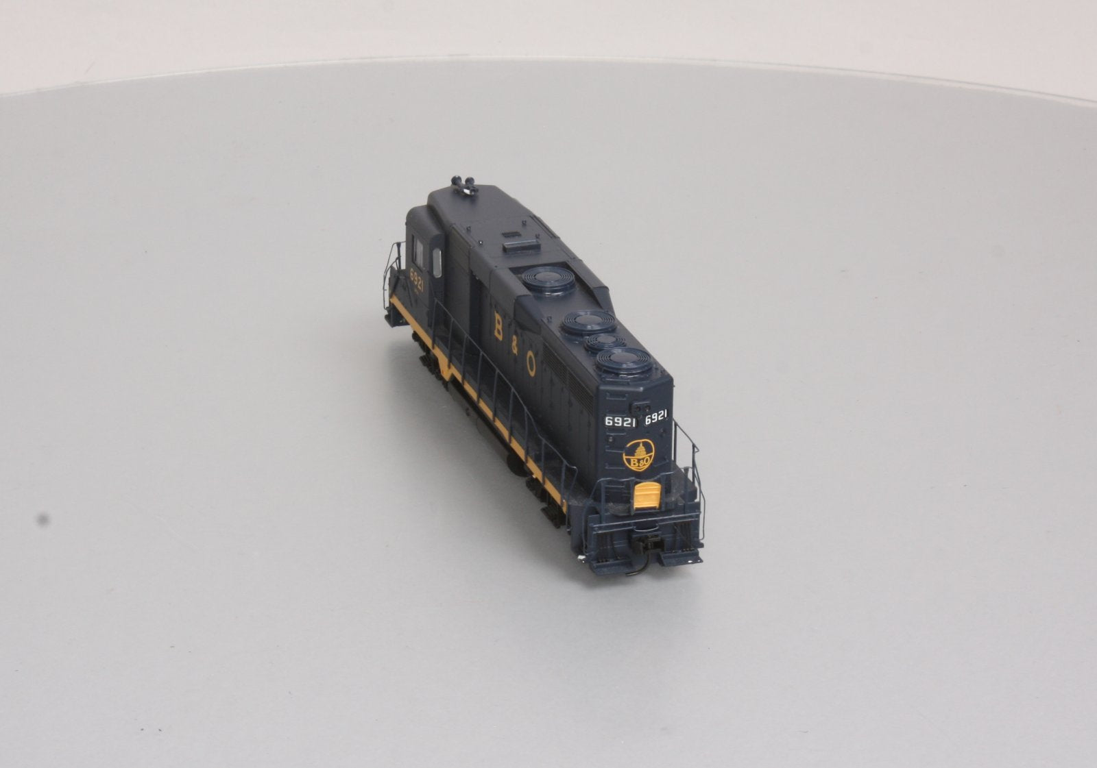 Proto 2000 21511 HO Baltimore & Ohio GP-30 Diesel Locomotive #6921