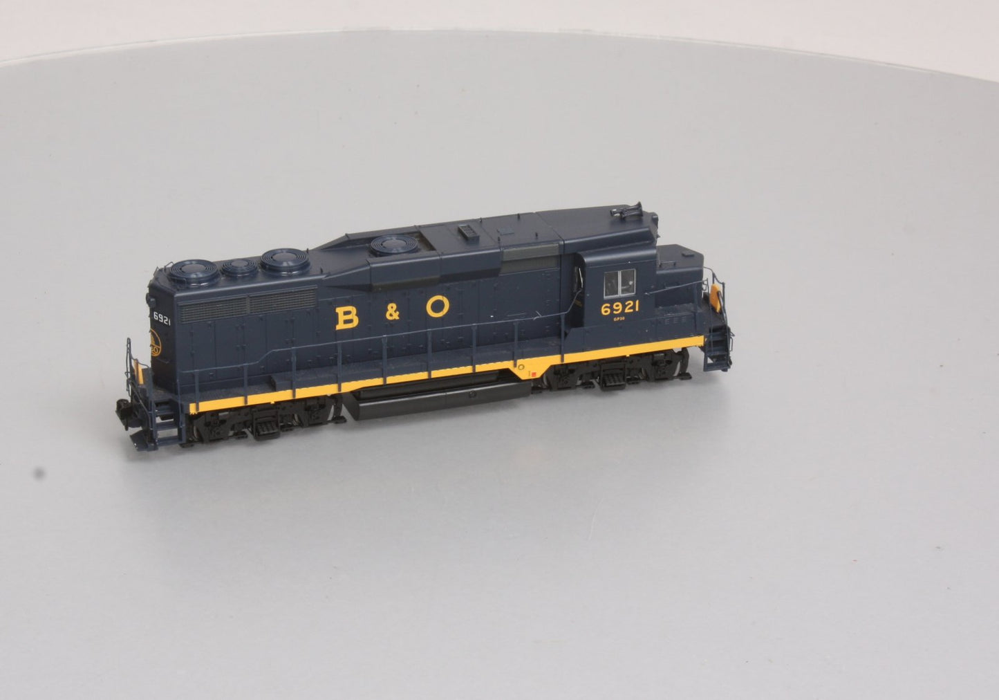 Proto 2000 21511 HO Baltimore & Ohio GP-30 Diesel Locomotive #6921