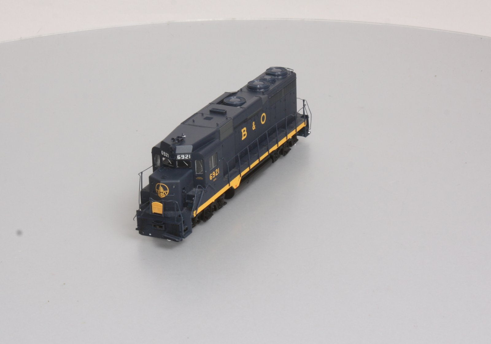 Proto 2000 21511 HO Baltimore & Ohio GP-30 Diesel Locomotive #6921