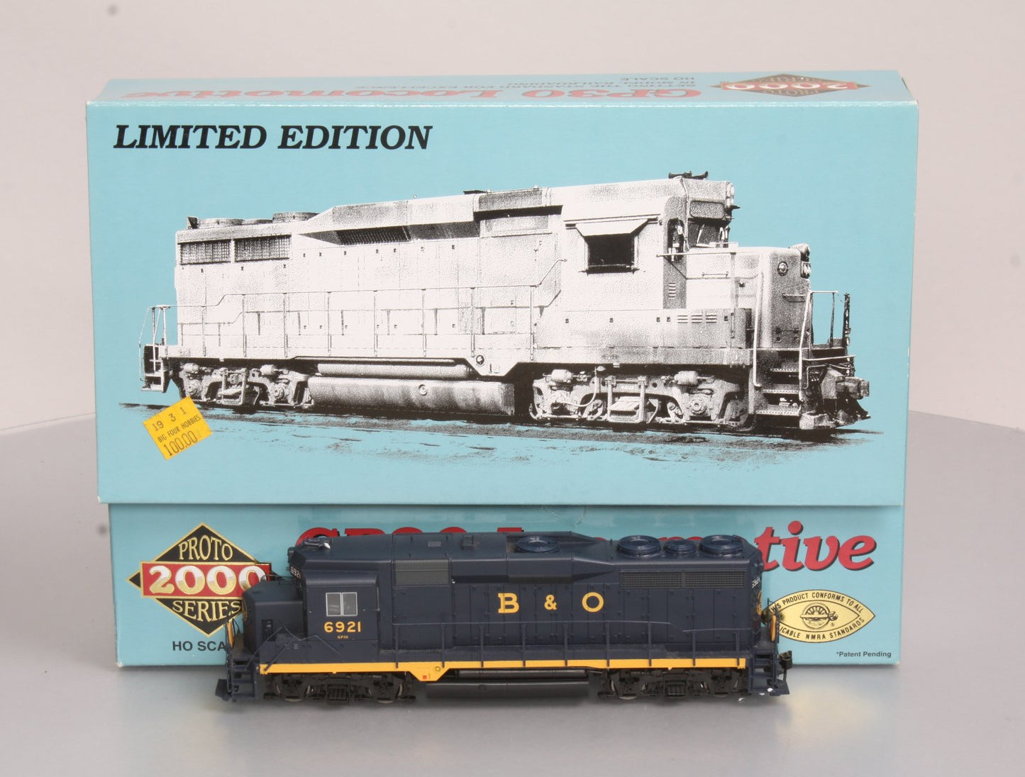Proto 2000 21511 HO Baltimore & Ohio GP-30 Diesel Locomotive #6921