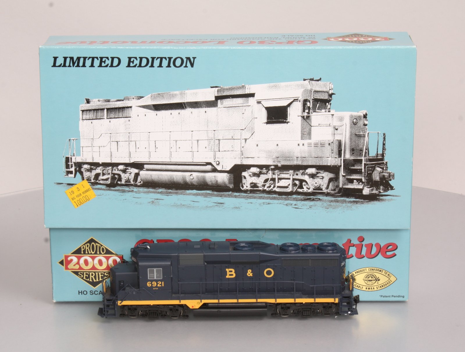 Proto 2000 21511 HO Baltimore & Ohio GP-30 Diesel Locomotive #6921