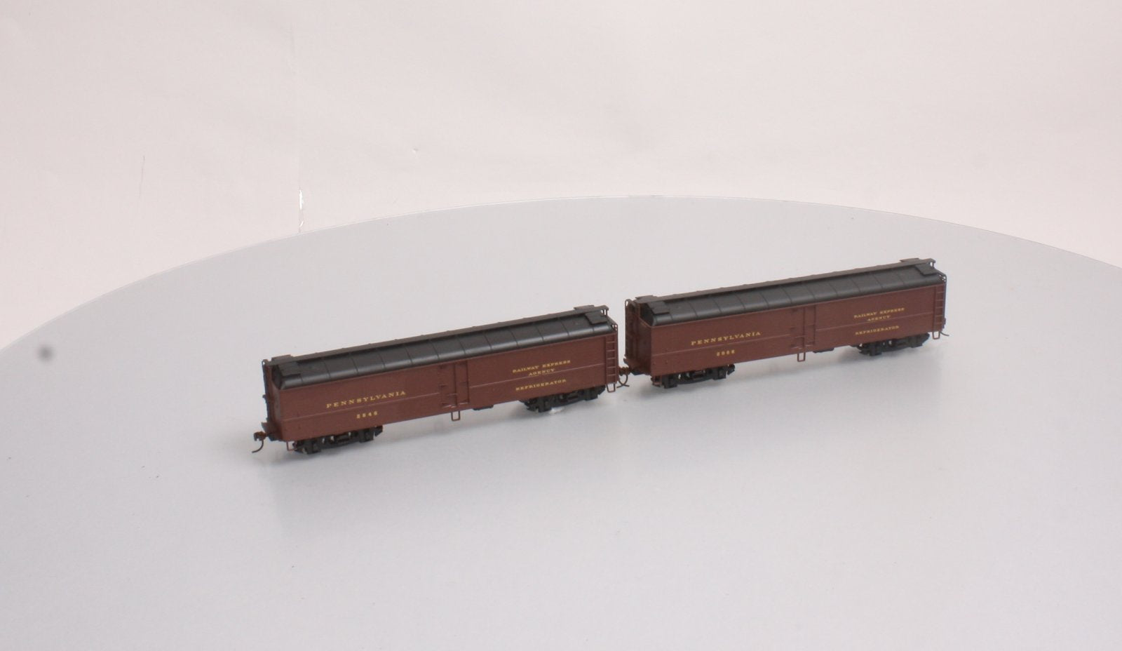 Walthers 932-25888 HO Scale PRR R50B Express Reefer (Pack of 2) LN/Box