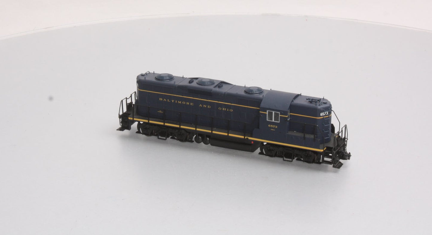 Proto 2000 21692 HO Scale Baltimore & Ohio Phase III GP9 Diesel Locomotive #6573