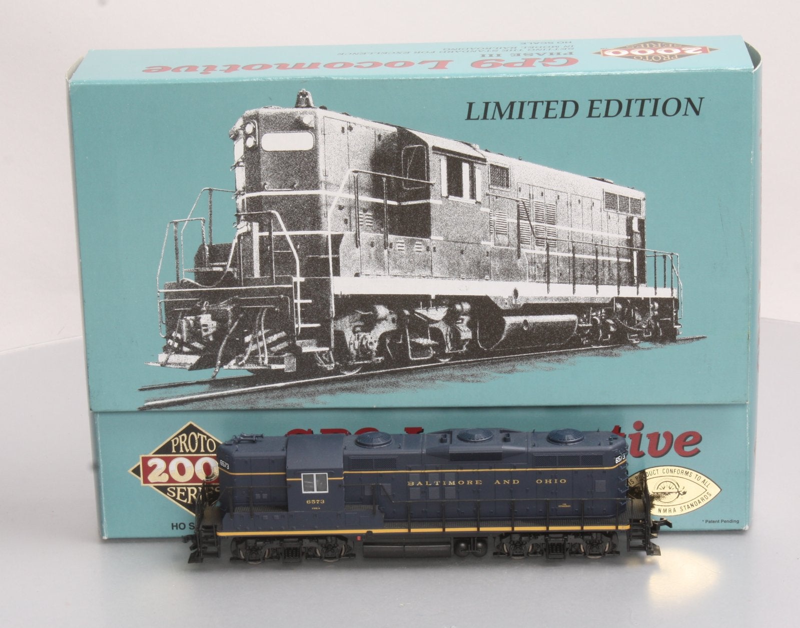 Proto 2000 21692 HO Scale Baltimore & Ohio Phase III GP9 Diesel Locomotive #6573