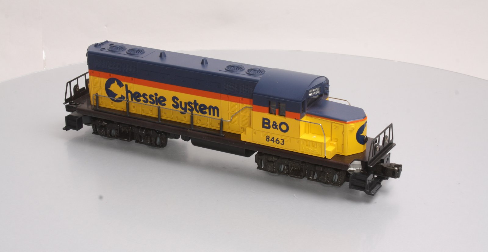 Lionel 6-8463 O Gauge Chessie System GP20 Diesel Engine LN/Box