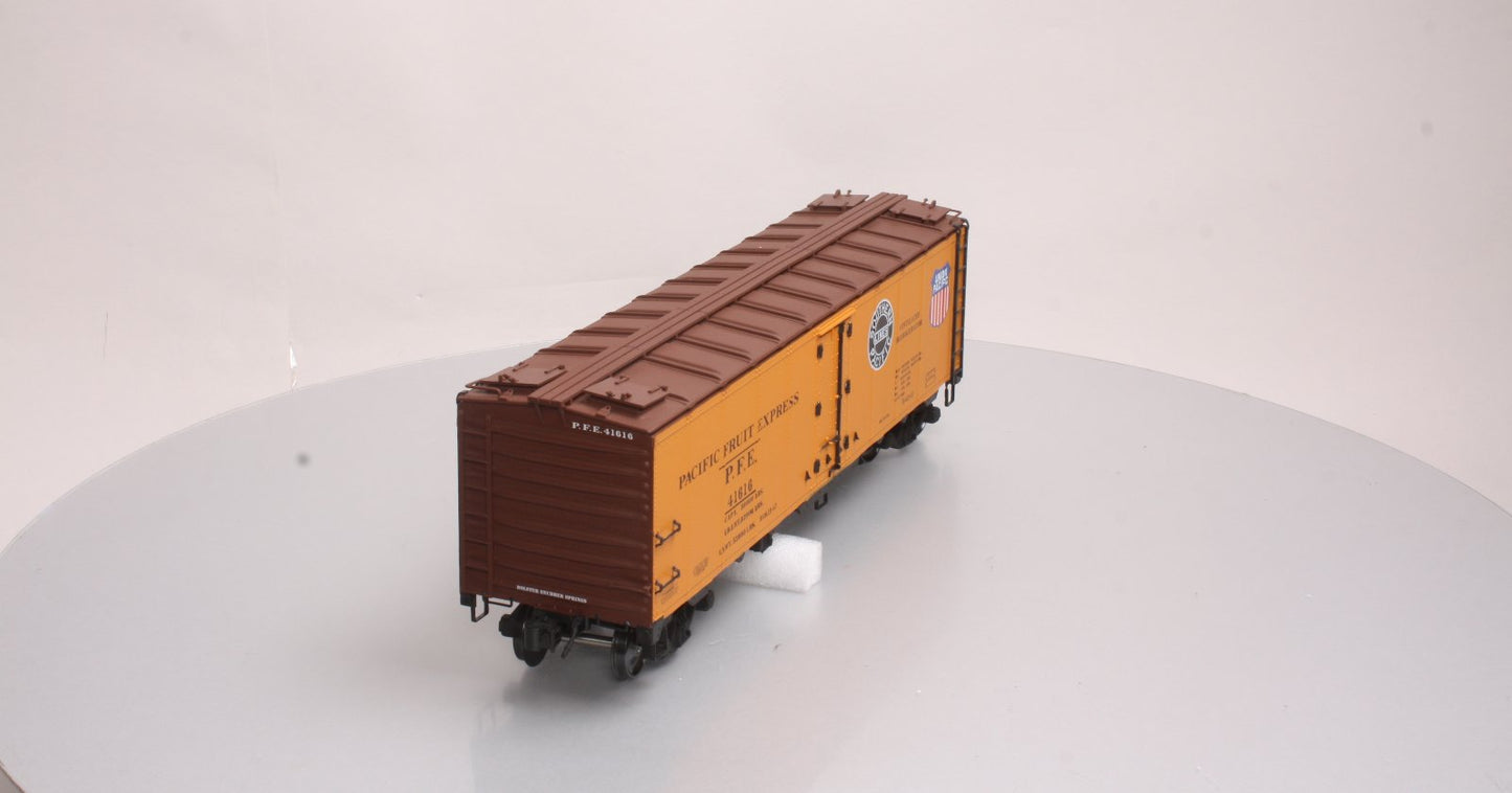 AMS AM32-503 G Scale Narrow Gauge PFE Double Herald Refrigerator Car #41616 EX/Box