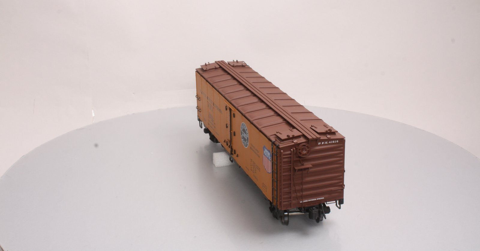 AMS AM32-503 G Scale Narrow Gauge PFE Double Herald Refrigerator Car #41616 EX/Box