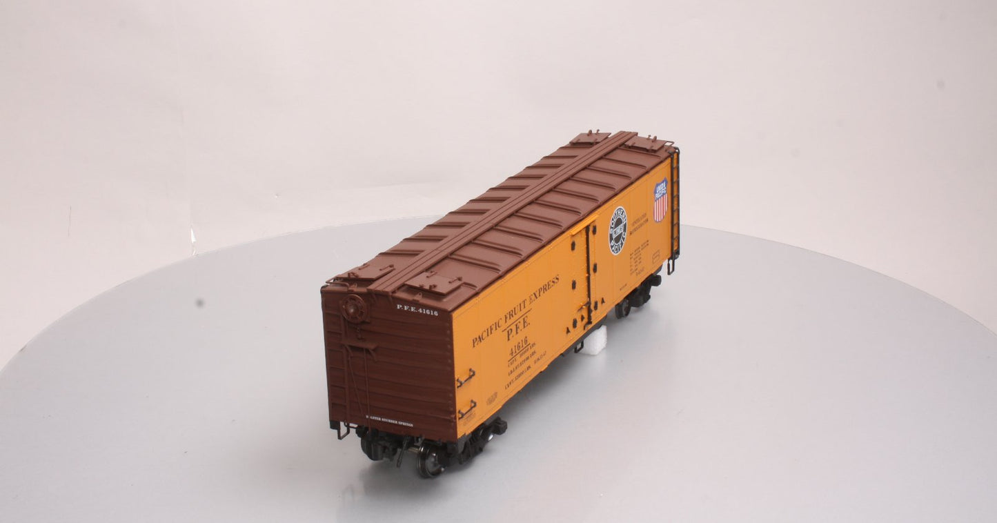 AMS AM32-503 G Scale Narrow Gauge PFE Double Herald Refrigerator Car #41616 EX/Box