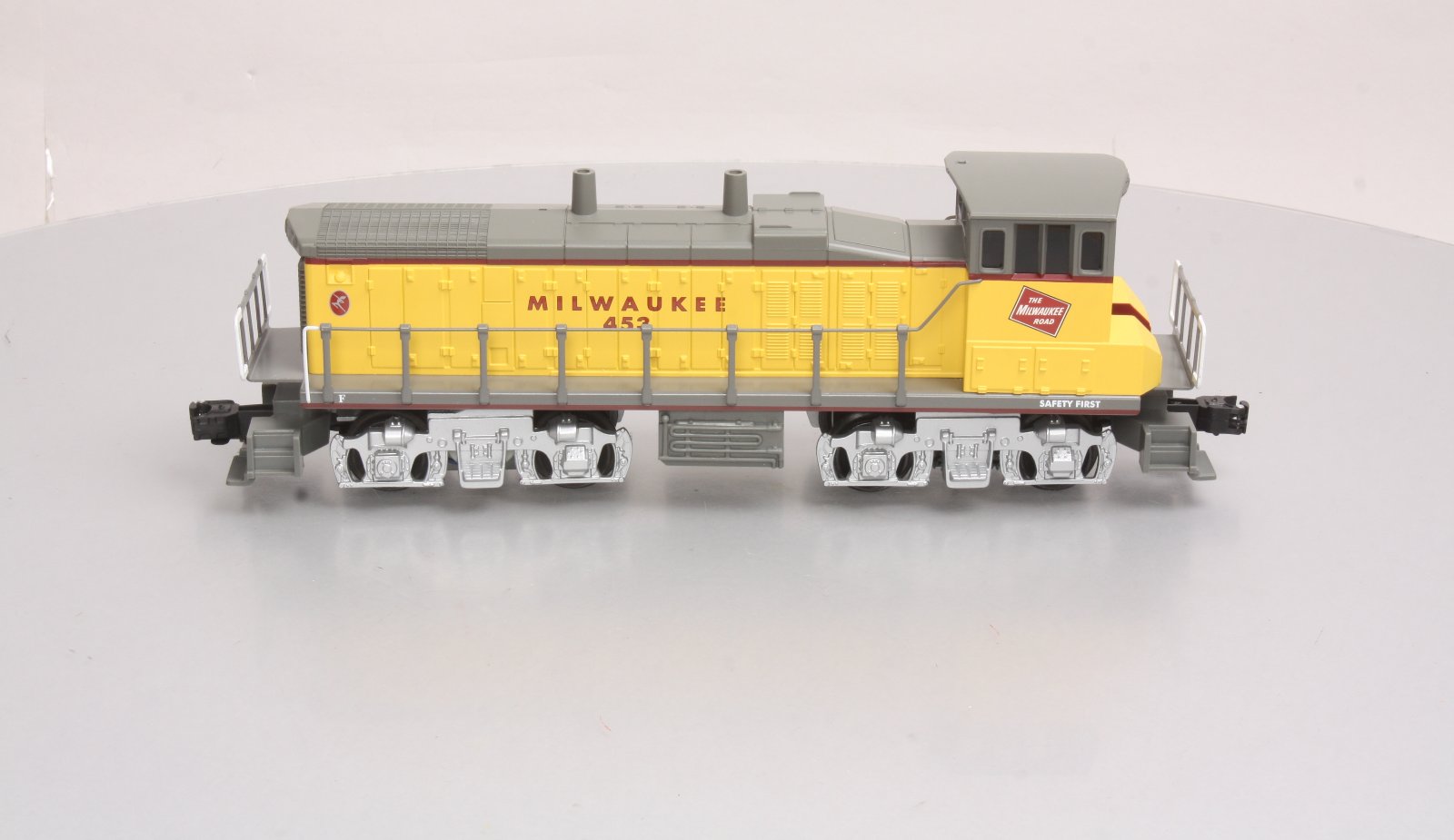 K-Line K2243-0435 O Milwaukee Diesel Locomotive with Horn #453 EX/Box