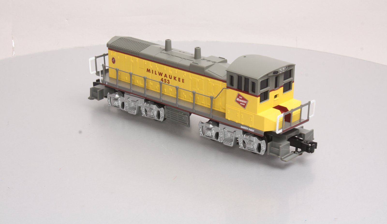 K-Line K2243-0435 O Milwaukee Diesel Locomotive with Horn #453 EX/Box