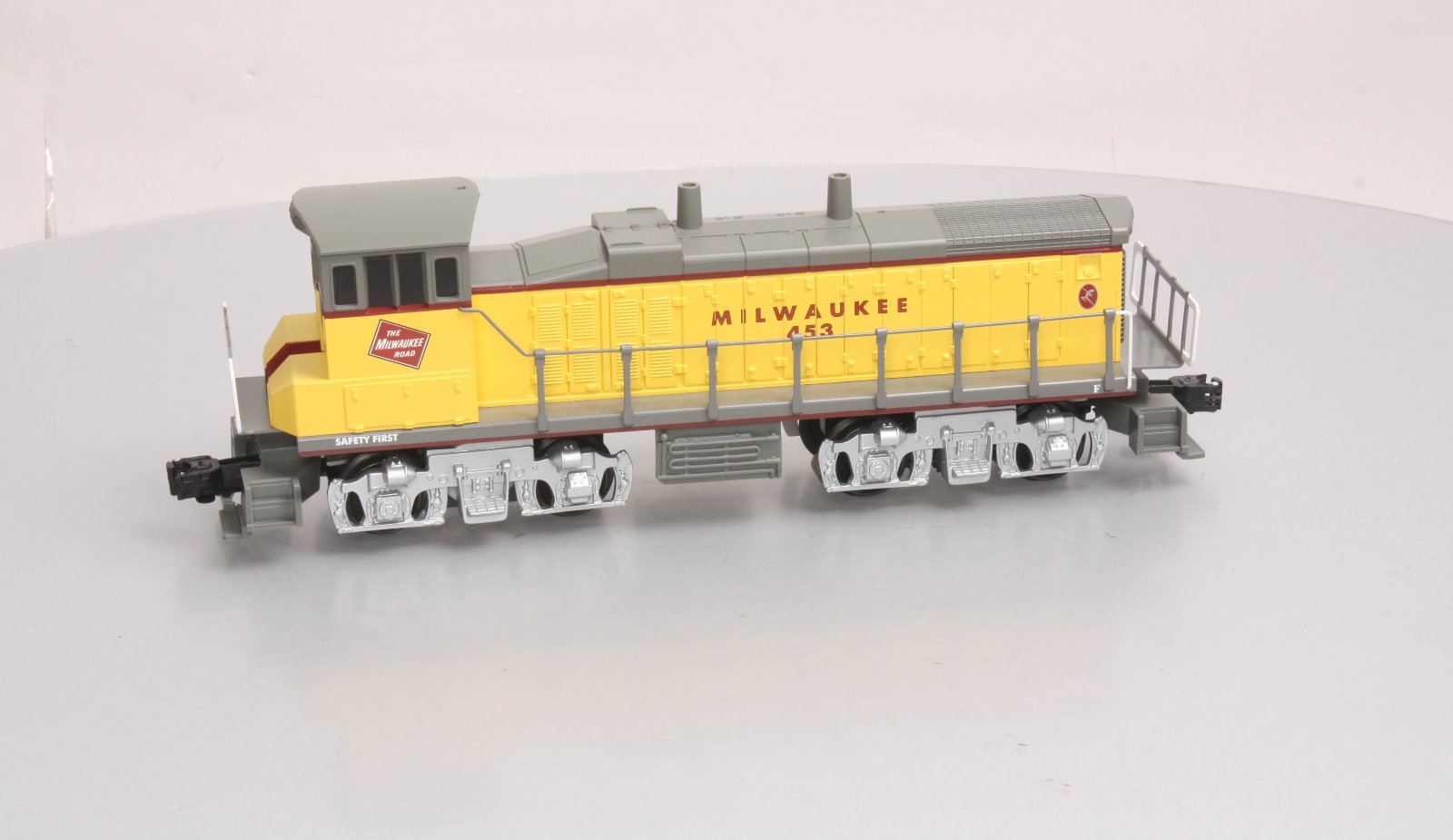 K-Line K2243-0435 O Milwaukee Diesel Locomotive with Horn #453 EX/Box