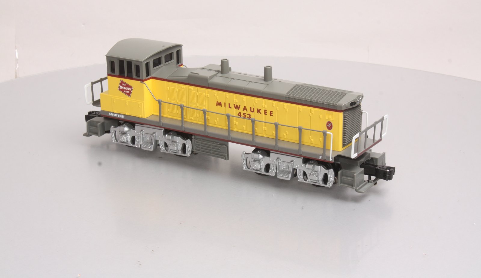 K-Line K2243-0435 O Milwaukee Diesel Locomotive with Horn #453 EX/Box
