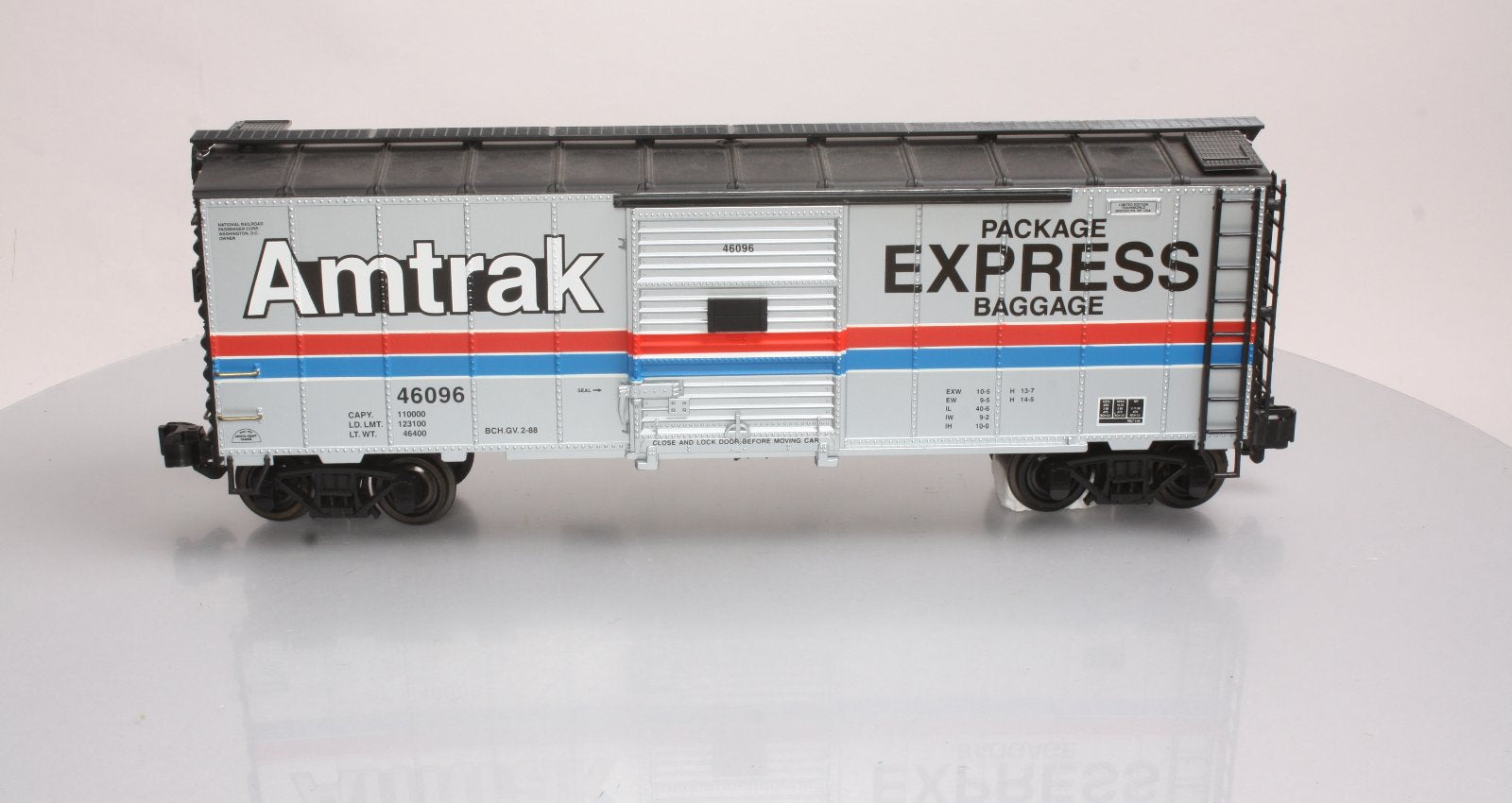 Aristo-Craft 46096 G Scale Amtrak Package & Express Steel Boxcar - Metal Wheels LN/Box