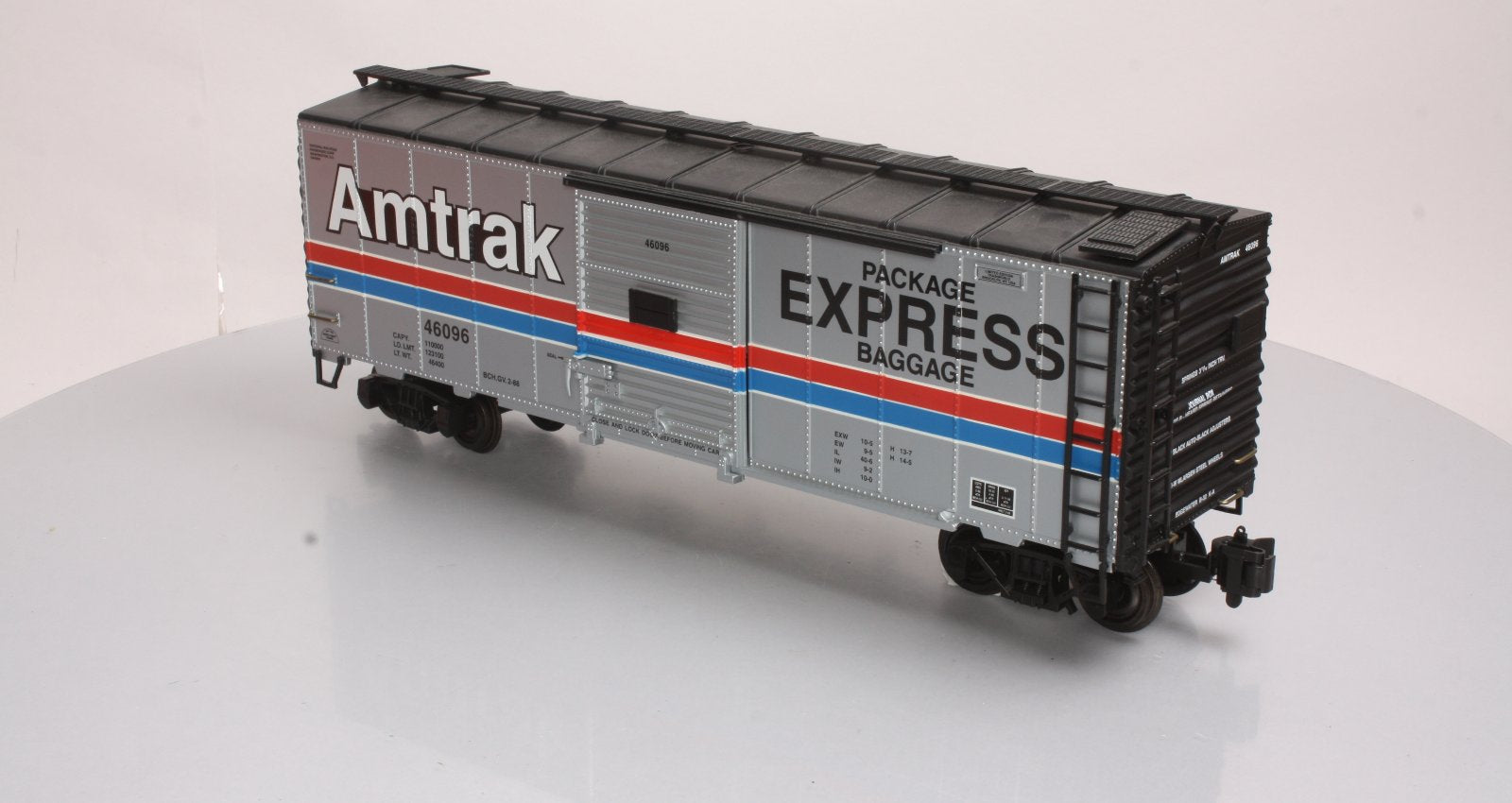 Aristo-Craft 46096 G Scale Amtrak Package & Express Steel Boxcar - Metal Wheels LN/Box