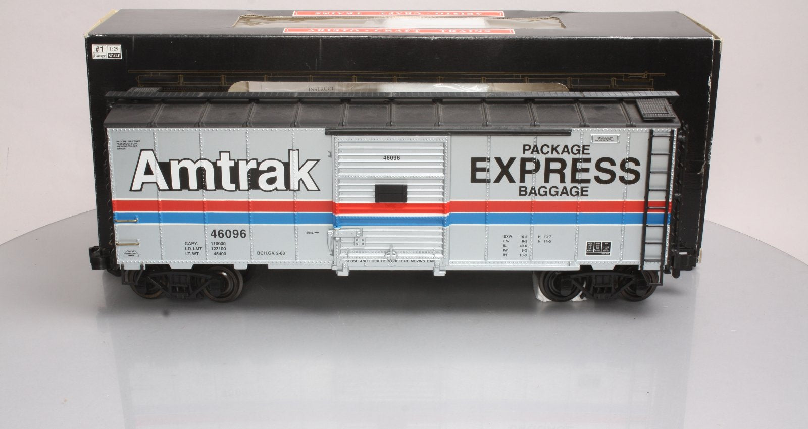Aristo-Craft 46096 G Scale Amtrak Package & Express Steel Boxcar - Metal Wheels LN/Box