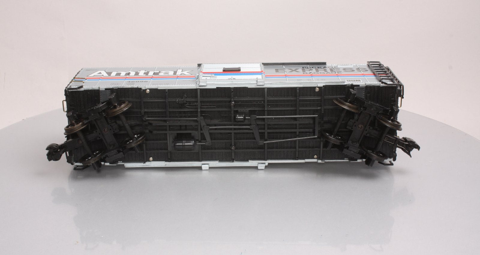 Aristo-Craft 46096 G Scale Amtrak Package & Express Steel Boxcar - Metal Wheels LN/Box