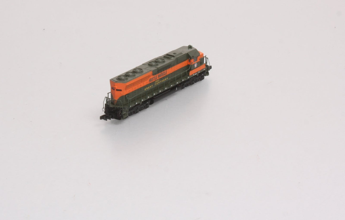Spectrum 82752 N Great Northern "Hustle Muscle" GE EMD SD-45 Diesel Loco #400 LN/Box