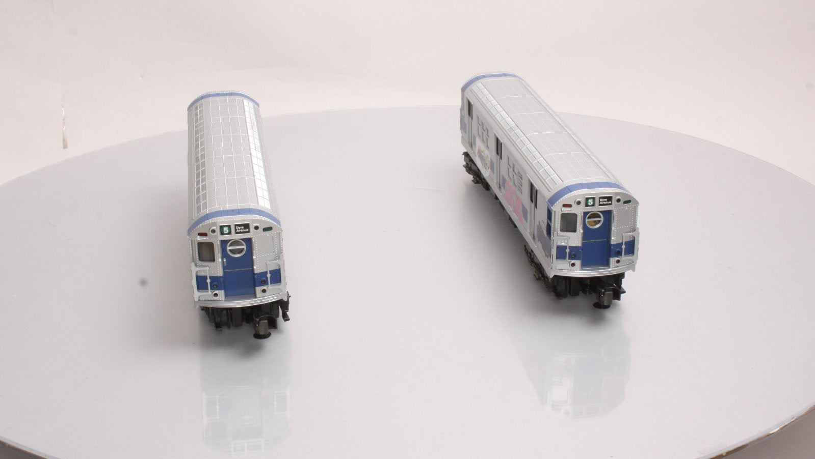 MTH 30-2391-3 O MTA - Graffiti R-17 Subway Add-On Non Powered Set (Set of 2) LN/Box